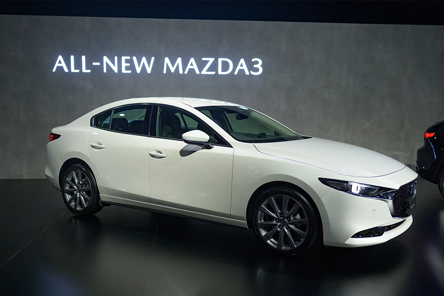 mazda 3 deluxe 2021 1