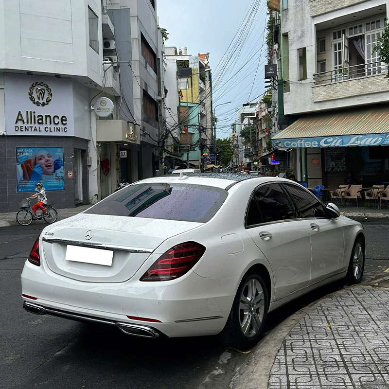 Chạy thử để hoàn tất quá trình kiểm tra xe trước khi thuê