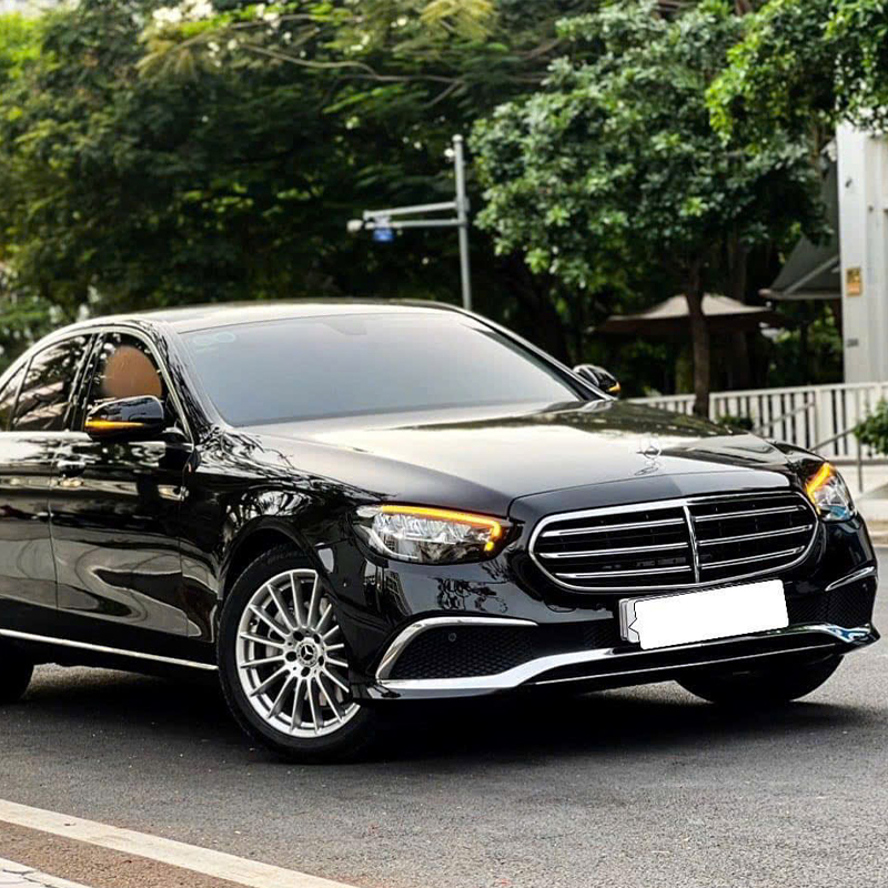 Mẫu xe Mercedes E200 tại Bờm Car