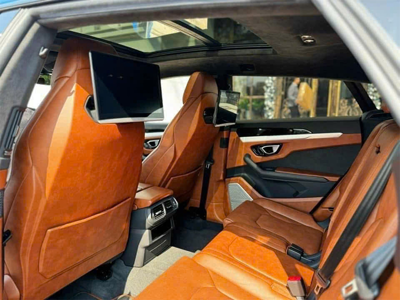 thuê xe Lamborghini tự lái