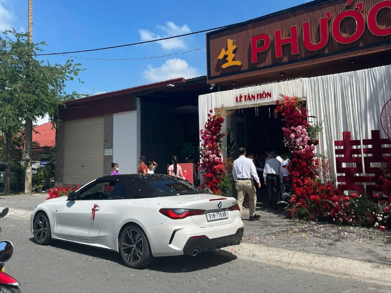 Bờm Car cung cấp dịch vụ thuê xe tự lái và thuê xe có lái