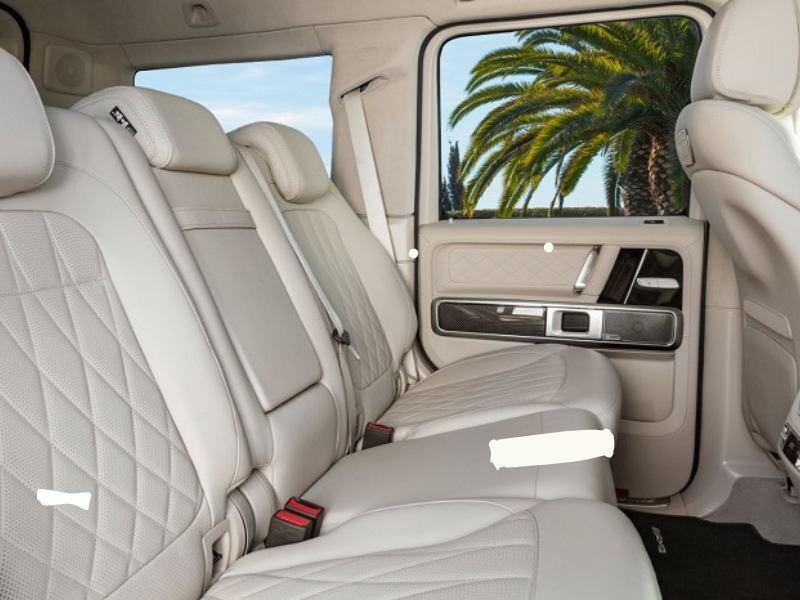 Thuê xe hoa Mercedes G63 tạo sự thoải mái cho cô dâu