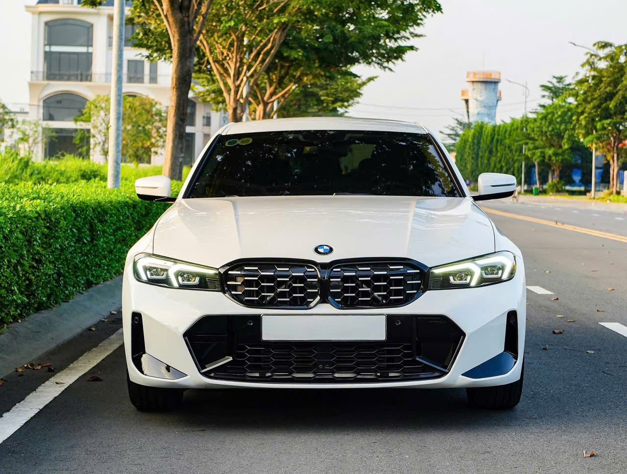 BMW - 320i