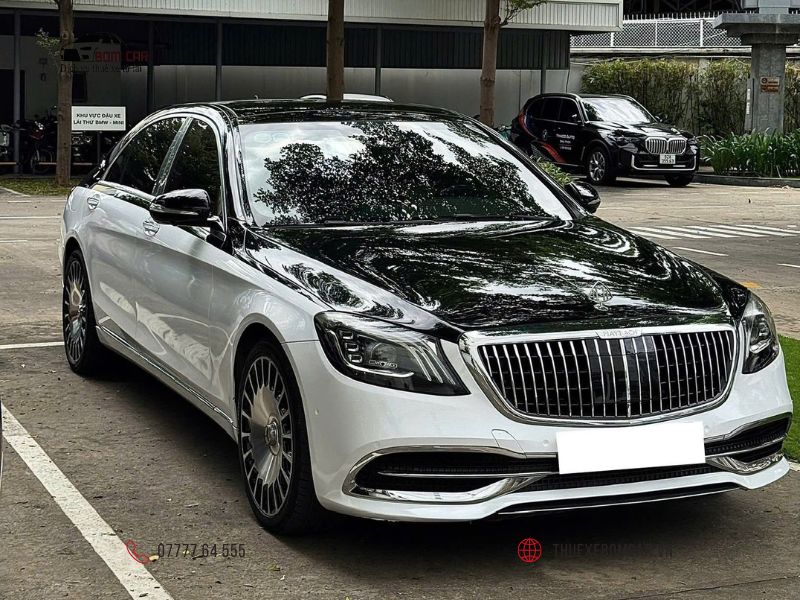 Thuê xe May Bach đi du lịch cặp đôi thêm lãng mạn