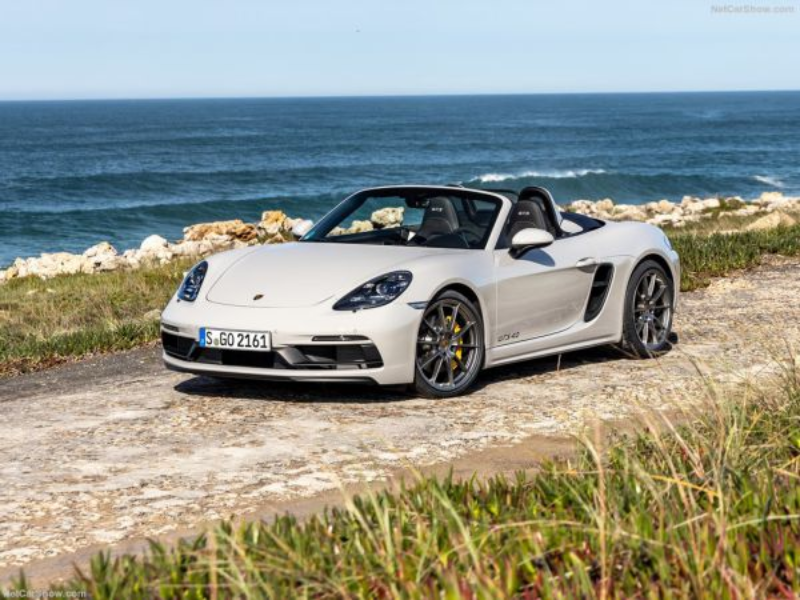 718 Boxster góp mặt trong top xe Porsche được thuê phổ biến