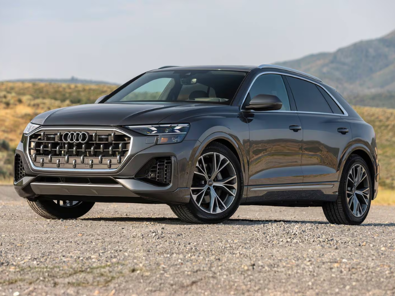 Audi Q8 phù hợp gặp gỡ đối tác hơn khi chọn thuê Audi Q7/Q8 tự lái